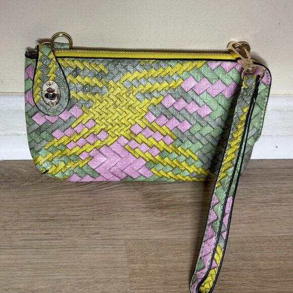 Unbranded Lime Green Lavender Faux Leather Woven Wristlet - Picture 1 of 3